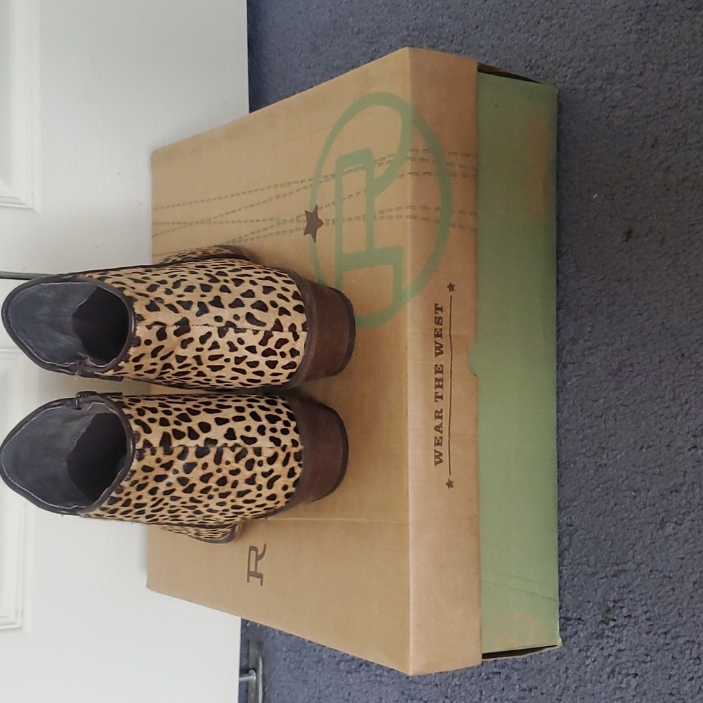 Women's Ankle Boots 👢 - Picture 4 of 7
